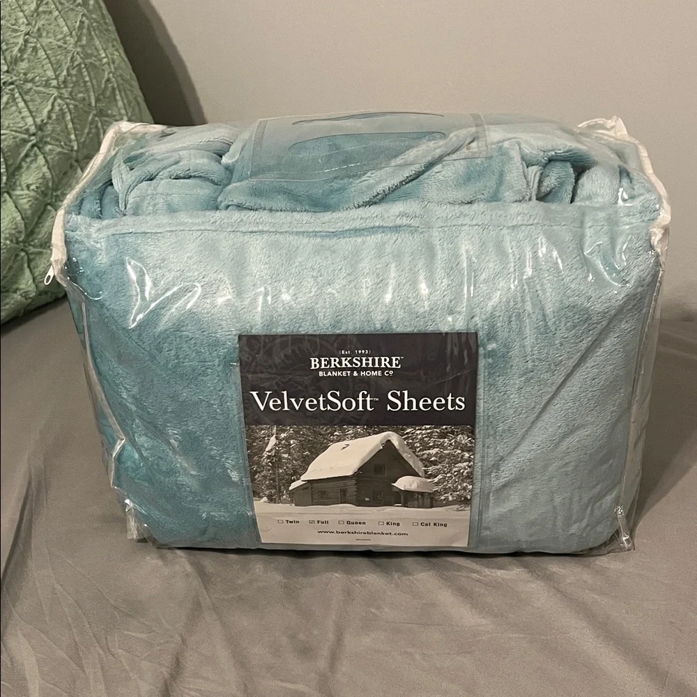 Berkshire VelvetSoft Sheets Set of 4 items, Full Size